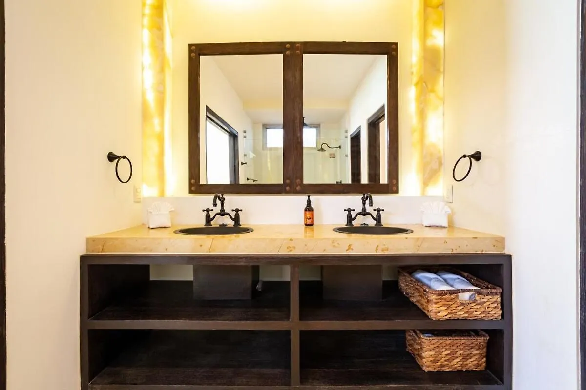 Villa Asisi, Luxury Beachfront In Xpu-Ha Haven
