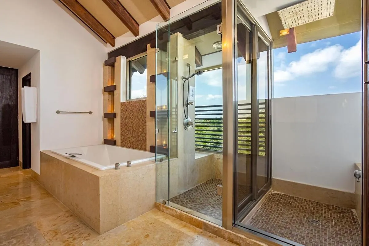 Villa Asisi, Luxury Beachfront In Xpu-Ha Haven
